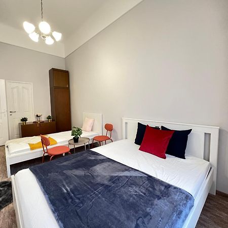 Baross Apartment With Convenience And Style Budapest Extérieur photo